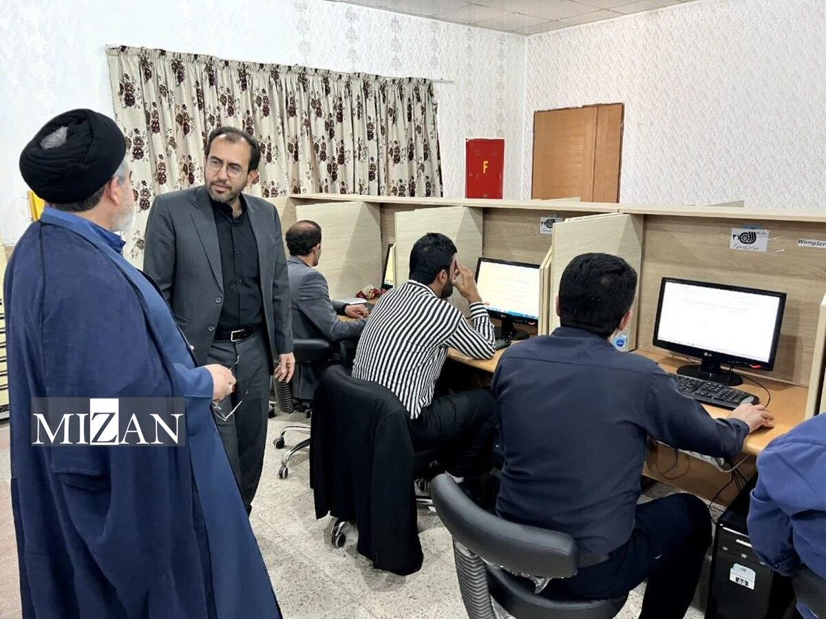 آزمون تبدیل وضعیت کارکنان اداری به قضایی دادگستری خوزستان برگزار شد