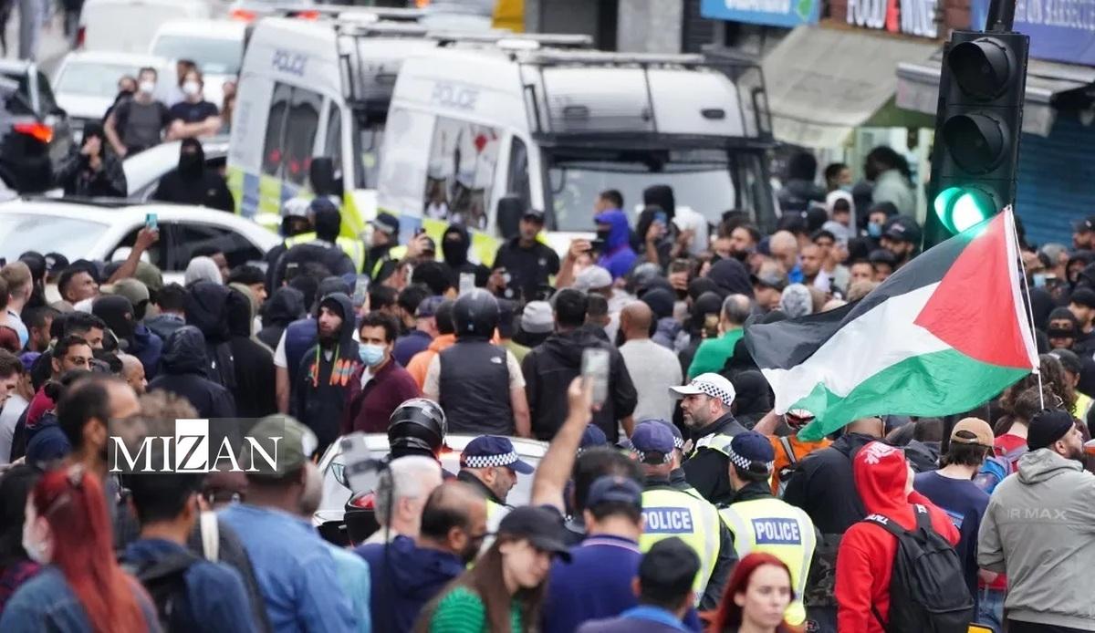 بازداشت ۴۰۰ فرد ضد مهاجر و اسلام‌ستیز در انگلیس؛ حامیان مهاجران و مسلمانان به خیابان‌ها رفتند