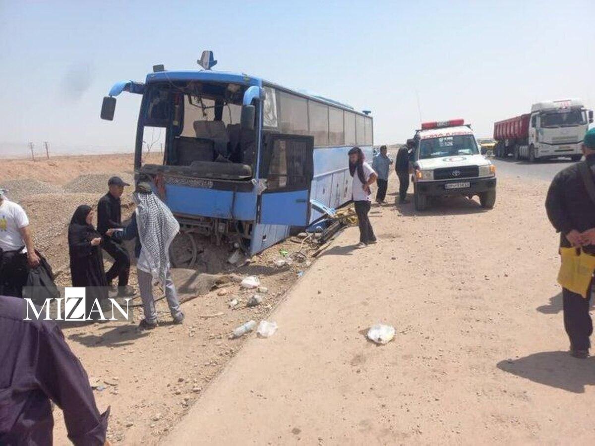 ۳ جان‌باخته و ۱۹ مصدوم بر اثر واژگونی اتوبوس در جاده بیجار- دیواندره